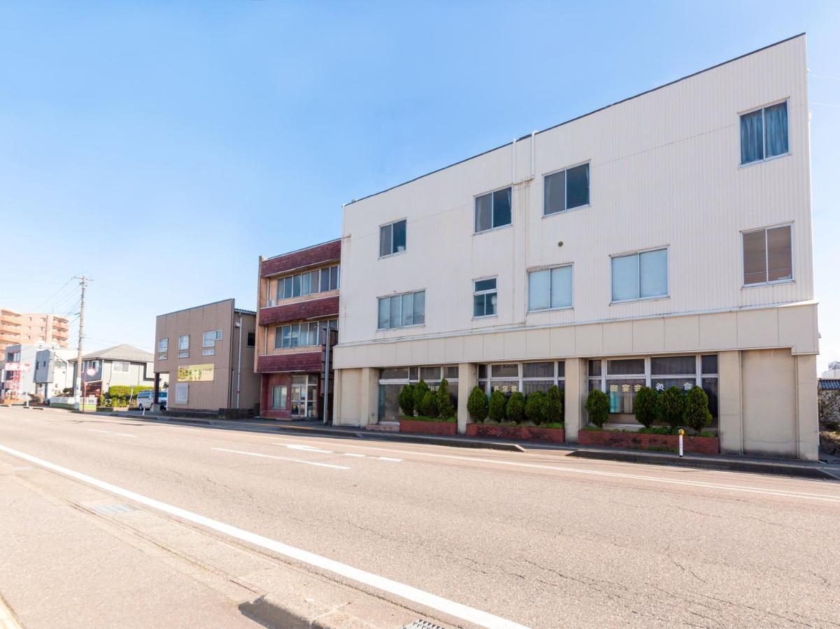 Tabist Business Hotel Chitose Kashiwazaki Buitenkant foto